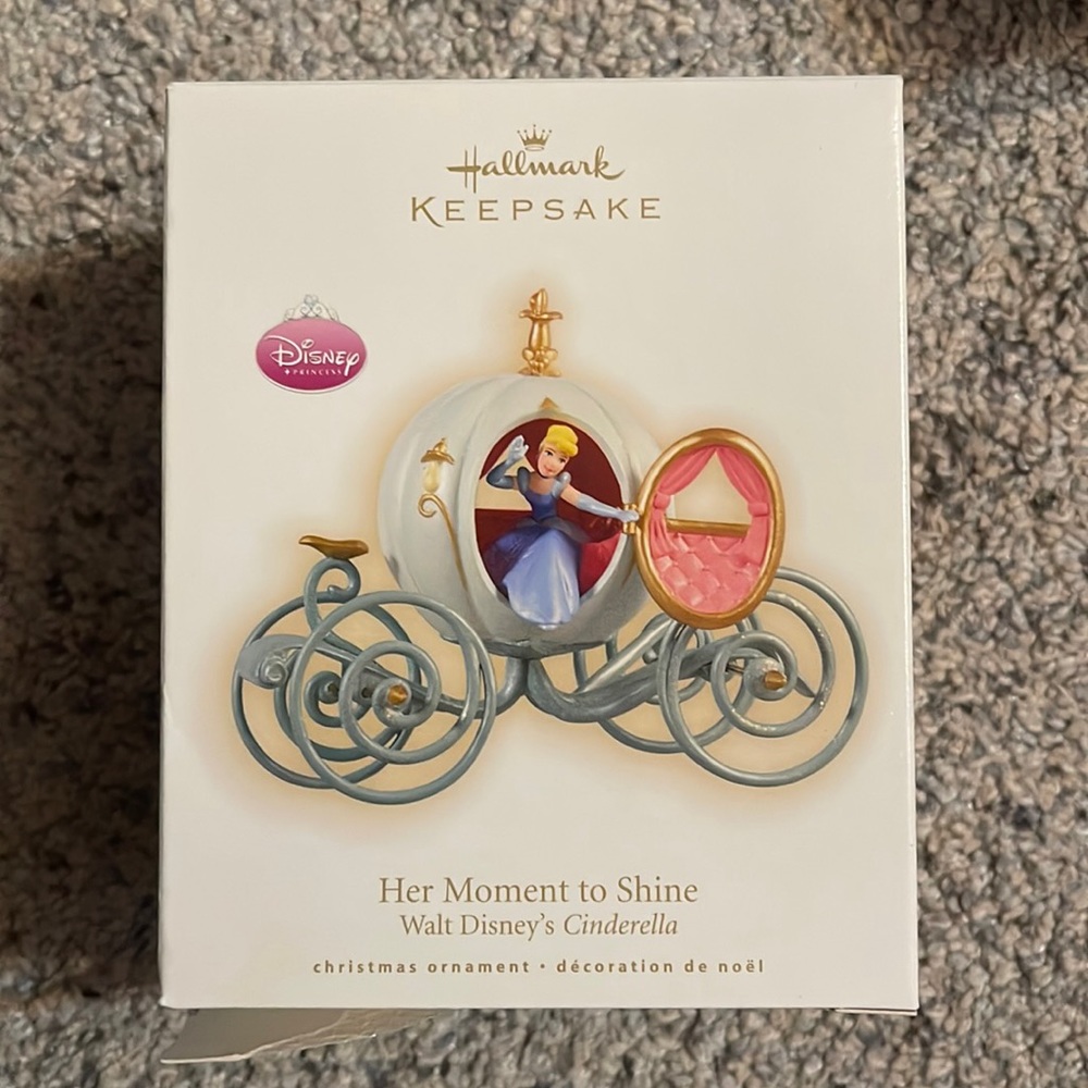 2009 Cinderella Hallmark Keepsake Ornament
